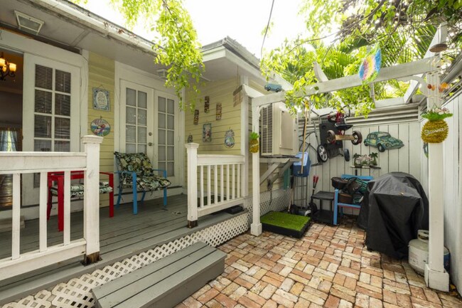 Foto del edificio - 626 Olivia St
