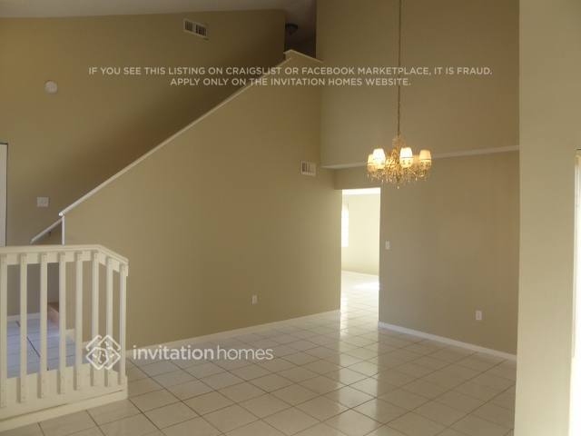 Foto del edificio - 13995 Langley Pl