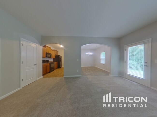 Foto del edificio - 4425 Fawnbrook Ave SW