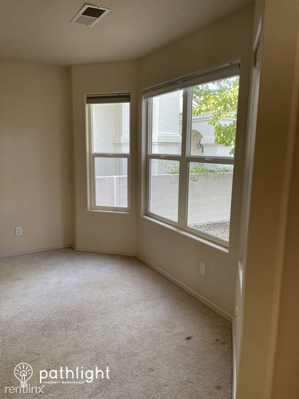 Building Photo - 4 br, 2.5 bath House - 615 Hermit Falls Dr...