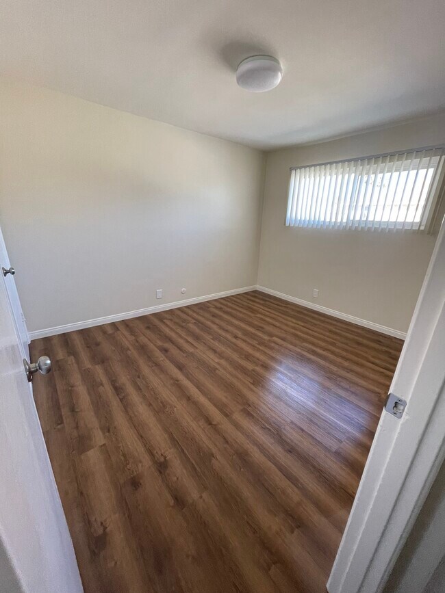 North Bedroom - 3431 Maxson Rd