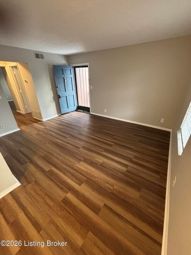 Foto del edificio - 203 Mt Holly Ave