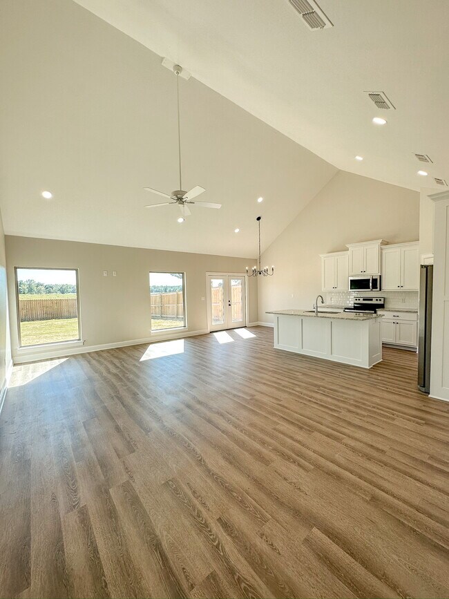 Building Photo - 10675 County Rd 152 W