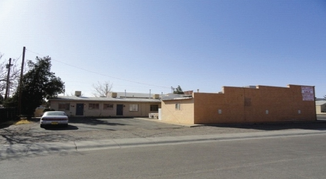 Primary Photo - 101 E Bell Ave
