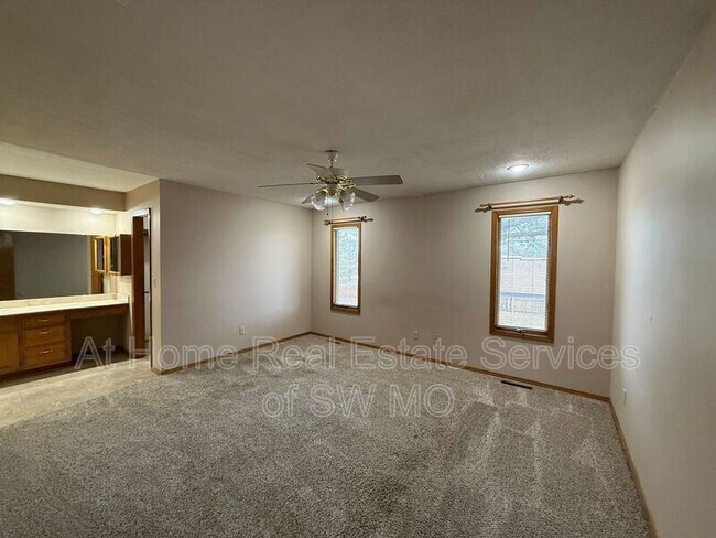 Foto del edificio - 3752 N Delaware Ave