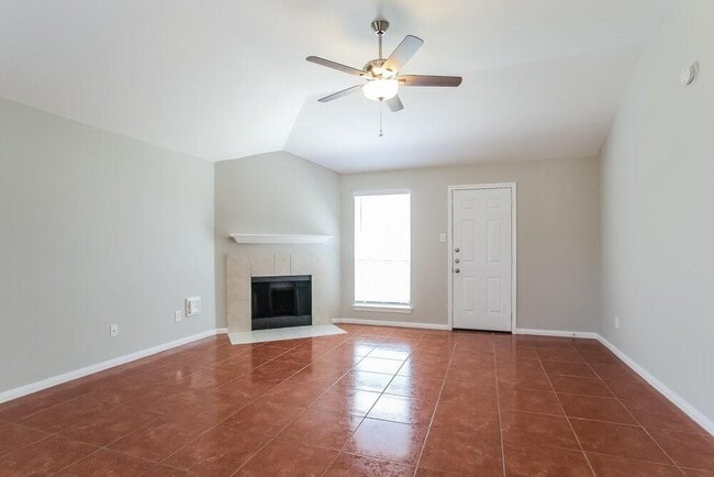 Building Photo - 2115 Beacon Light Ln