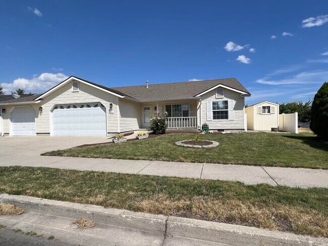 Building Photo - 1714 N Quail Run Blvd