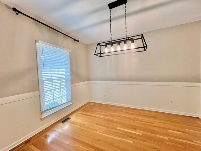Building Photo - Gorgeous 4BD, 2.5BA Raleigh Home on a Cul-...