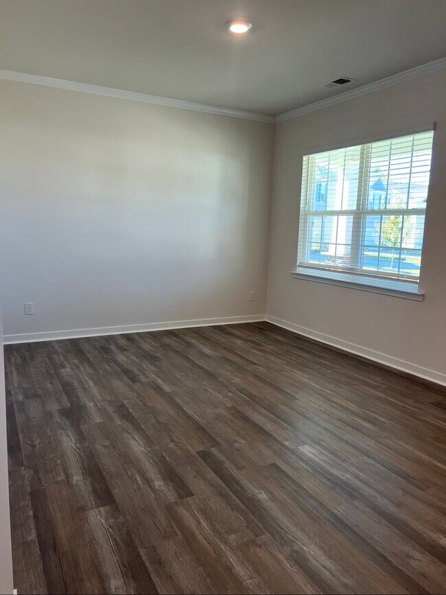 Foto del edificio - 422 Janie Cir