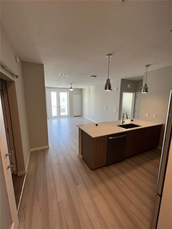 600 W Amelia St Unit 13D, Orlando, FL 32801 Room for Rent in Orlando
