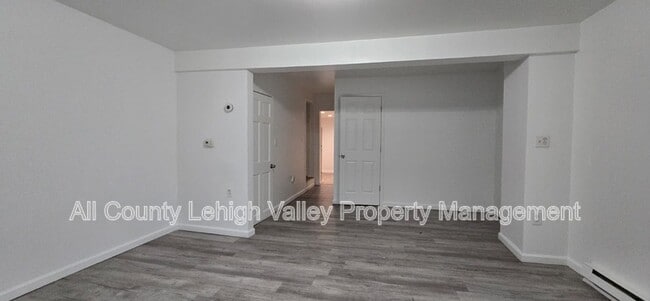 Foto del edificio - 129 W Sycamore St