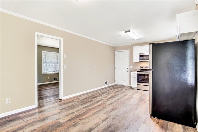 Building Photo - 4083 Thetford Ct