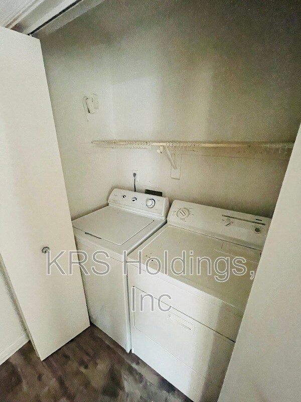 Building Photo - 332 Ferdinand Cir
