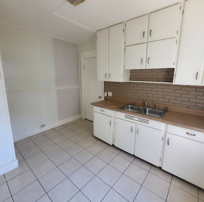 Foto del edificio - 3167 W 115th St