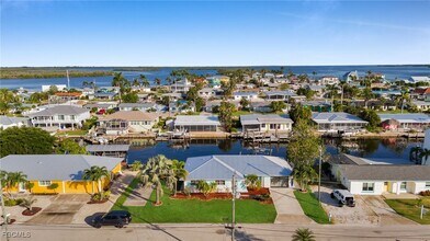 Building Photo - 2758 Bruce St Building Photo - 2758 Bruce St