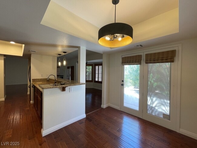 Building Photo - 579 Cervantes Dr