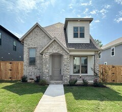 Building Photo - 4305 W Bronco Dr