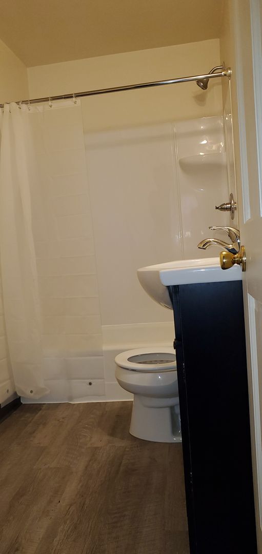 Building Photo - 1221 Berner St