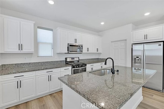 Foto del edificio - 14700 Sherman Way