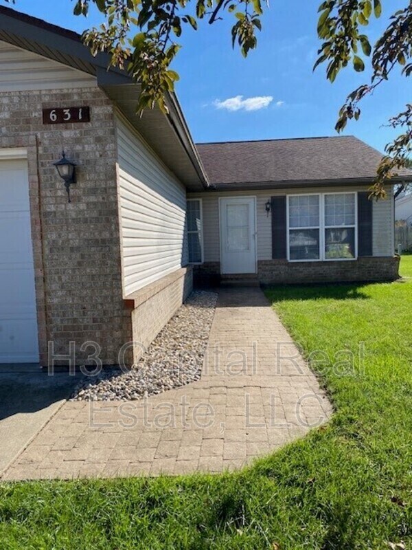 Building Photo - 631 Donna Dr