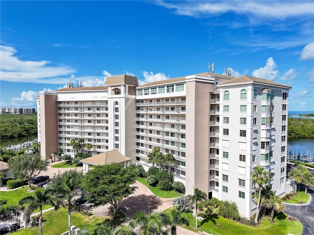 Foto principal - 13105 Vanderbilt Dr