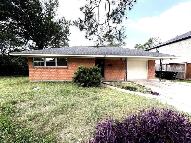 Foto del edificio - 7905 Turquoise Ln