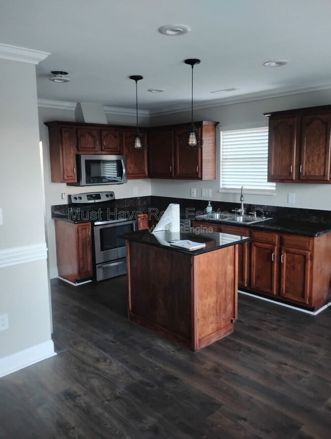 Foto del edificio - 8119 Kerrybrook Cir