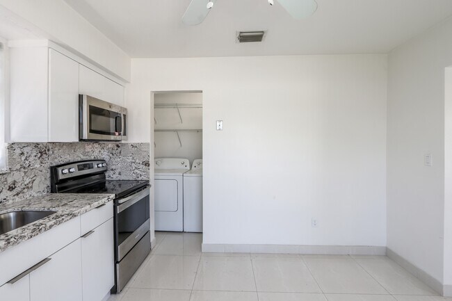 Foto del edificio - 3156 SW 27th St