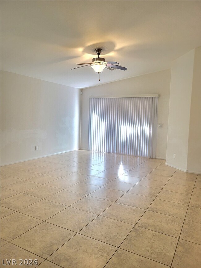 Building Photo - 4577 Halfway Rock St