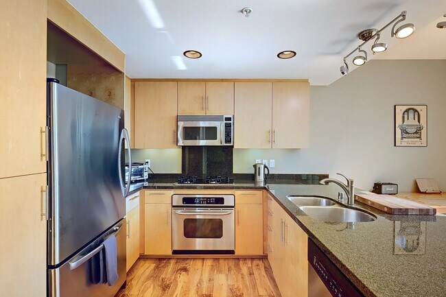 Foto del edificio - Hillcrest - The Egyptian - 1BD/1BA Parking...