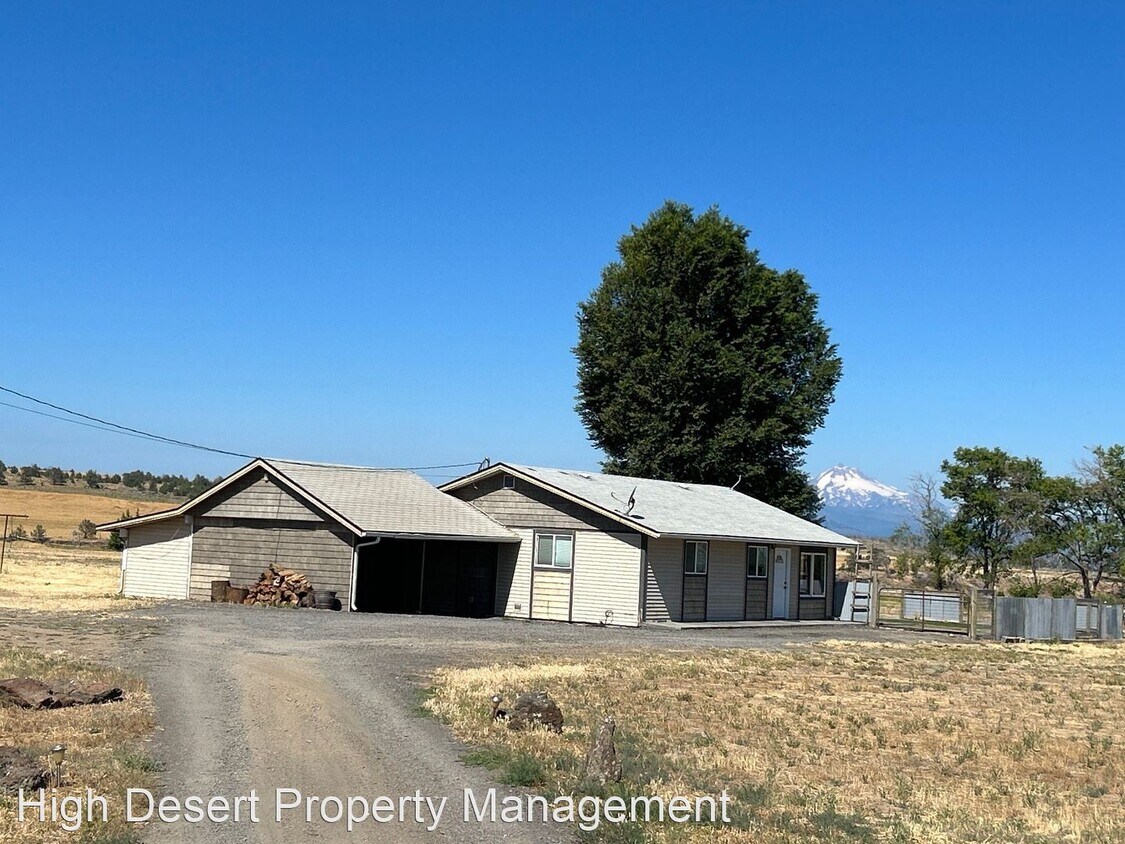 Primary Photo - 2 br, 1 bath House - 176 NW Deschutes Dr