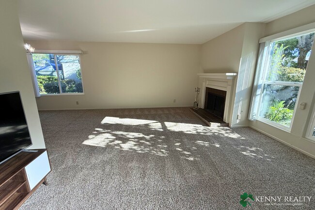 Building Photo - Spacious 3 Bedroom Home Near Parks & Schools in Foster City