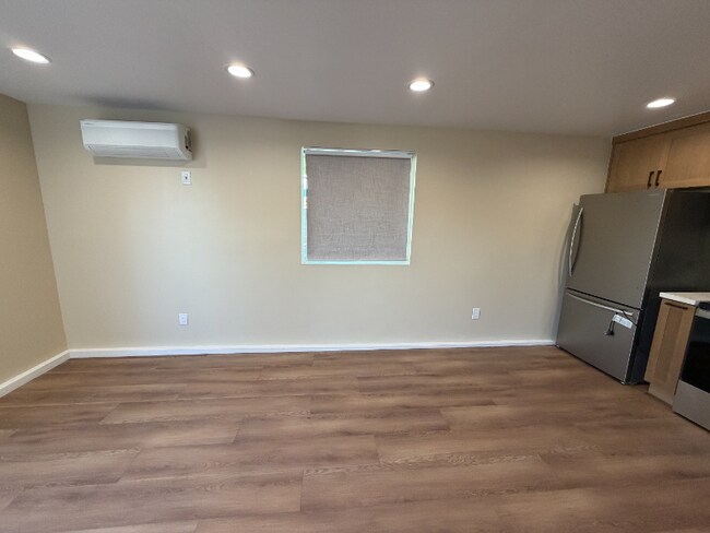 Foto del edificio - 7739 1/2 Jayseel St