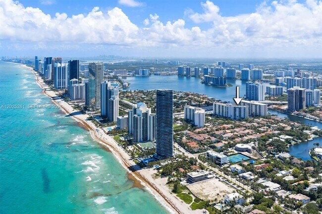Foto del edificio - 19380 Collins Ave