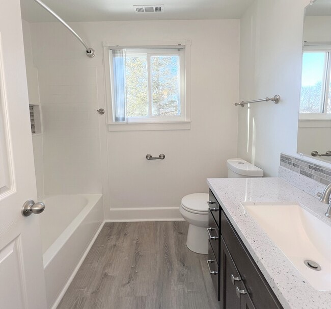 Coppertree Townhomes Apartments in Taylor, MI