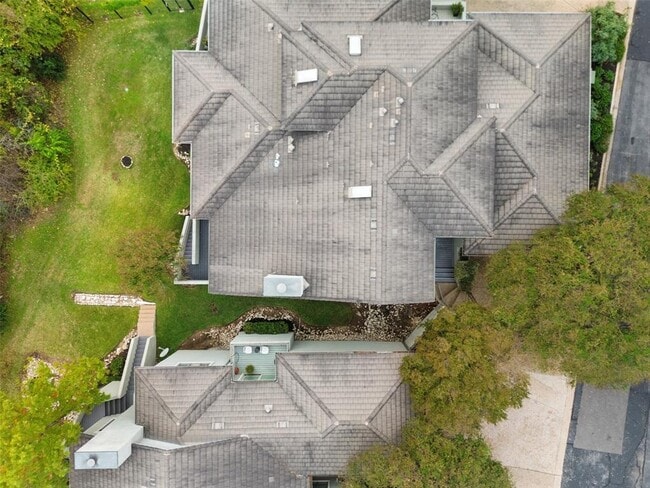 Building Photo - 4231 Westlake Dr