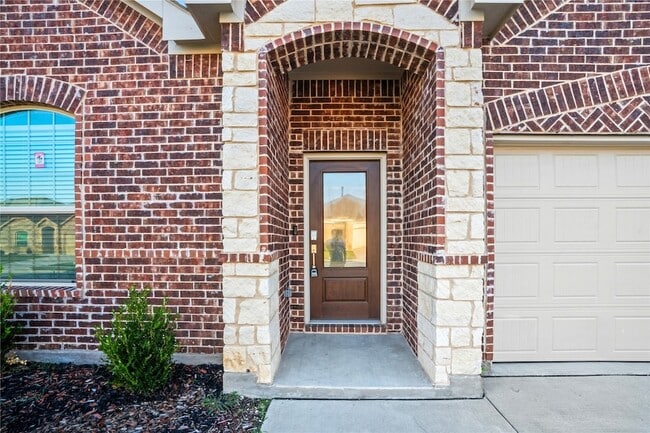 Building Photo - 14725 Mainstay Way
