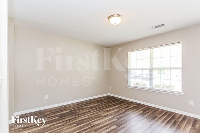 Building Photo - 5511 Amber View Court