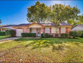Building Photo - 2316 Rose Marie Dr
