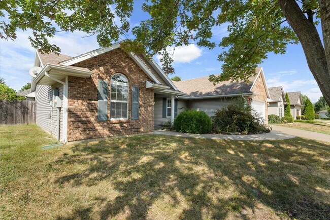 Foto del edificio - 4803 Shale Oaks Ave
