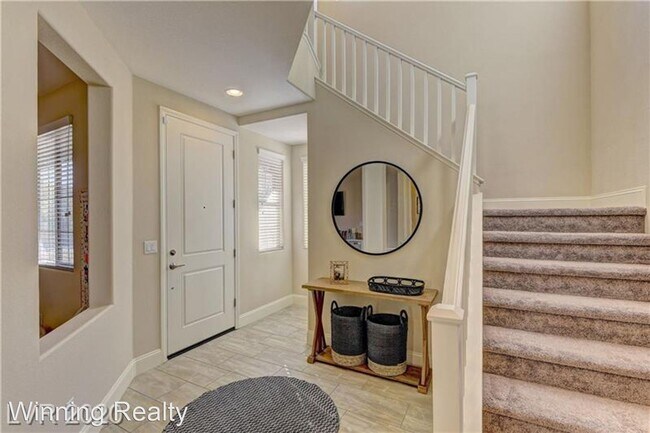 Building Photo - 4 br, 3.5 bath House - 6713 Dome Rock St