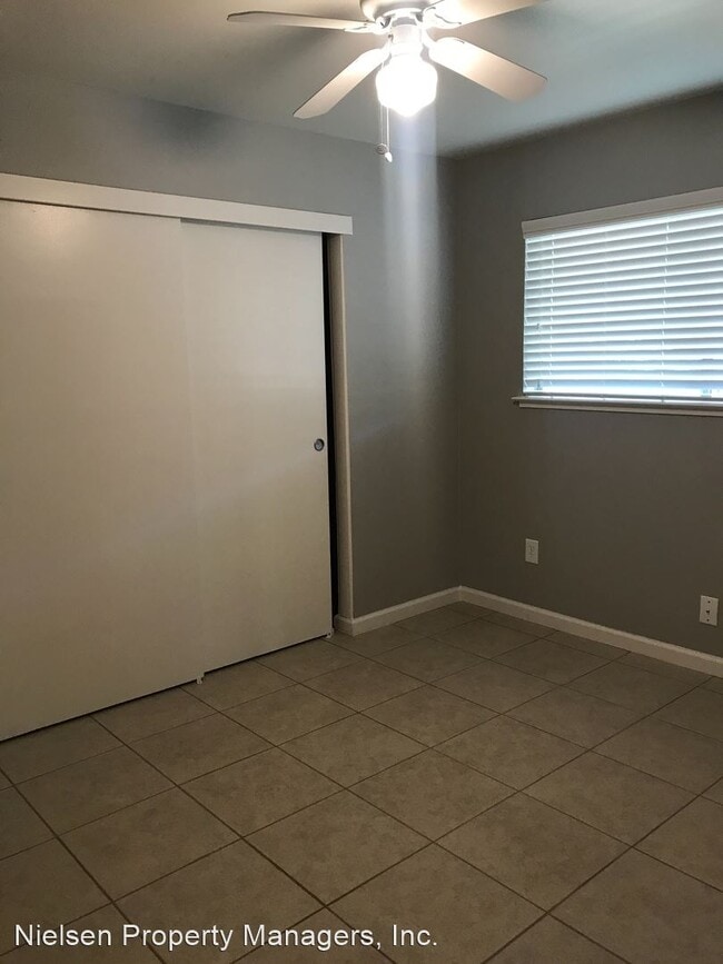 Building Photo - 2505-2523 Sierra Blvd