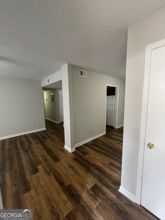 Building Photo - 155 Bowen St