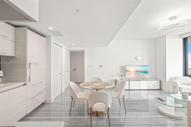 Foto del edificio - 1300 S Miami Ave