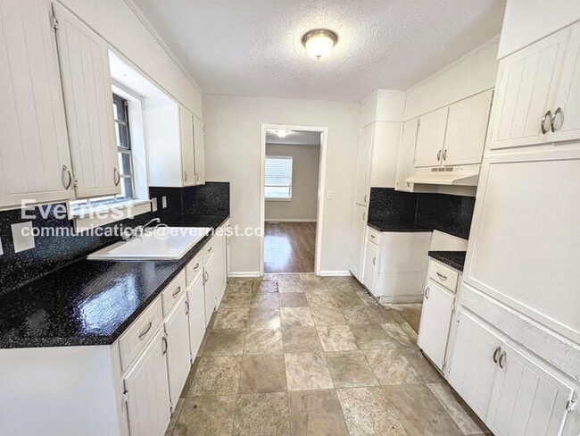 Foto del edificio - 434 Hillside Rd