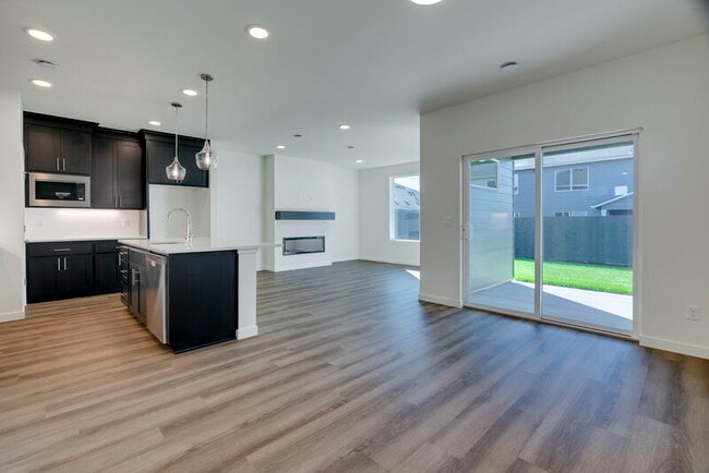 Foto del edificio - 1843 NW 18th Wy