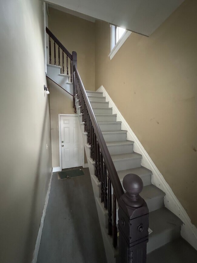 Foto del edificio - 914 Lawson Ave E
