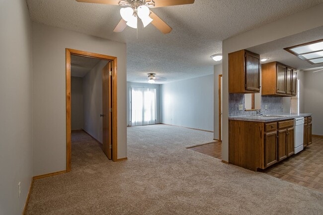 Building Photo - LEASING