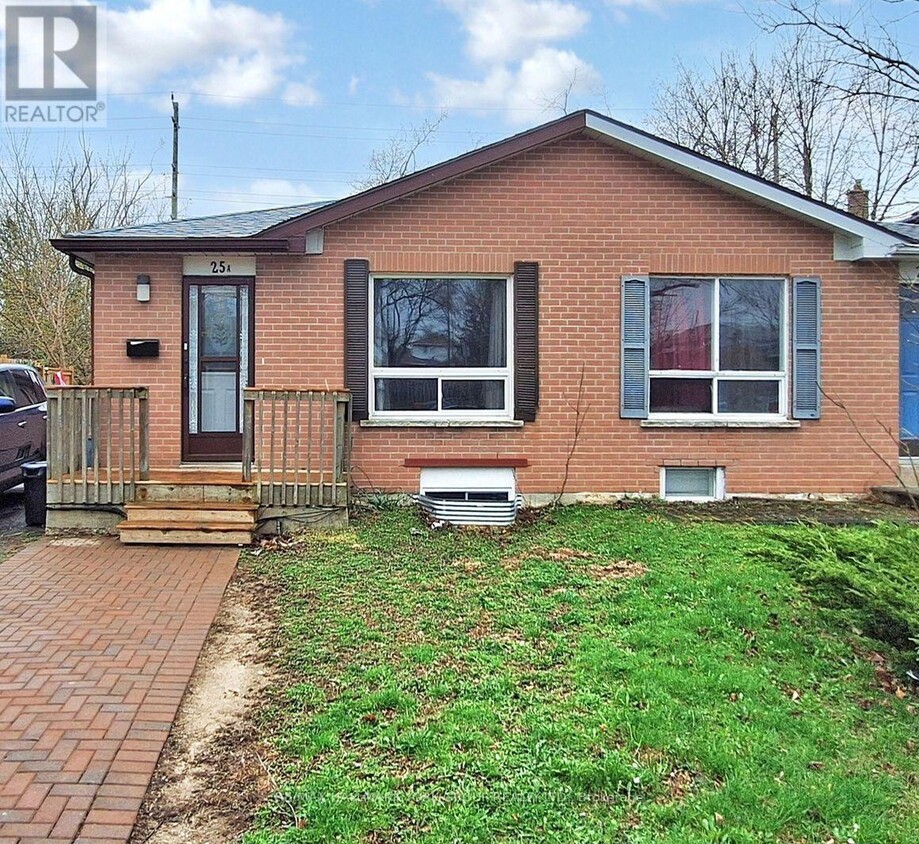 Primary Photo - 25 A College Crescent