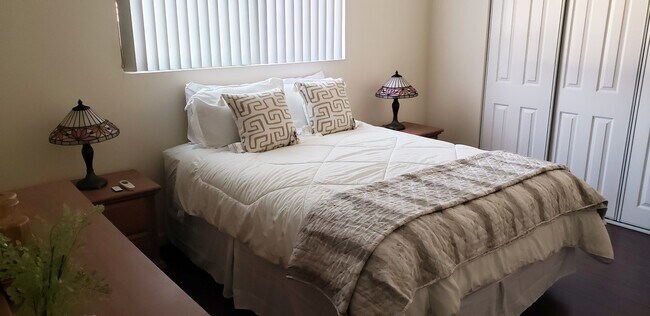 Building Photo - 4095 Bonita Rd